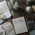 tarif nettoyage maison insalubre sur table avec devis et matériel