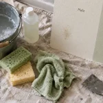 Nettoyant pour mur interieur et accessoires de nettoyage mural